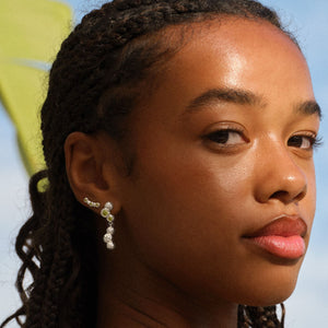 Wavy Gem Dots Earrings