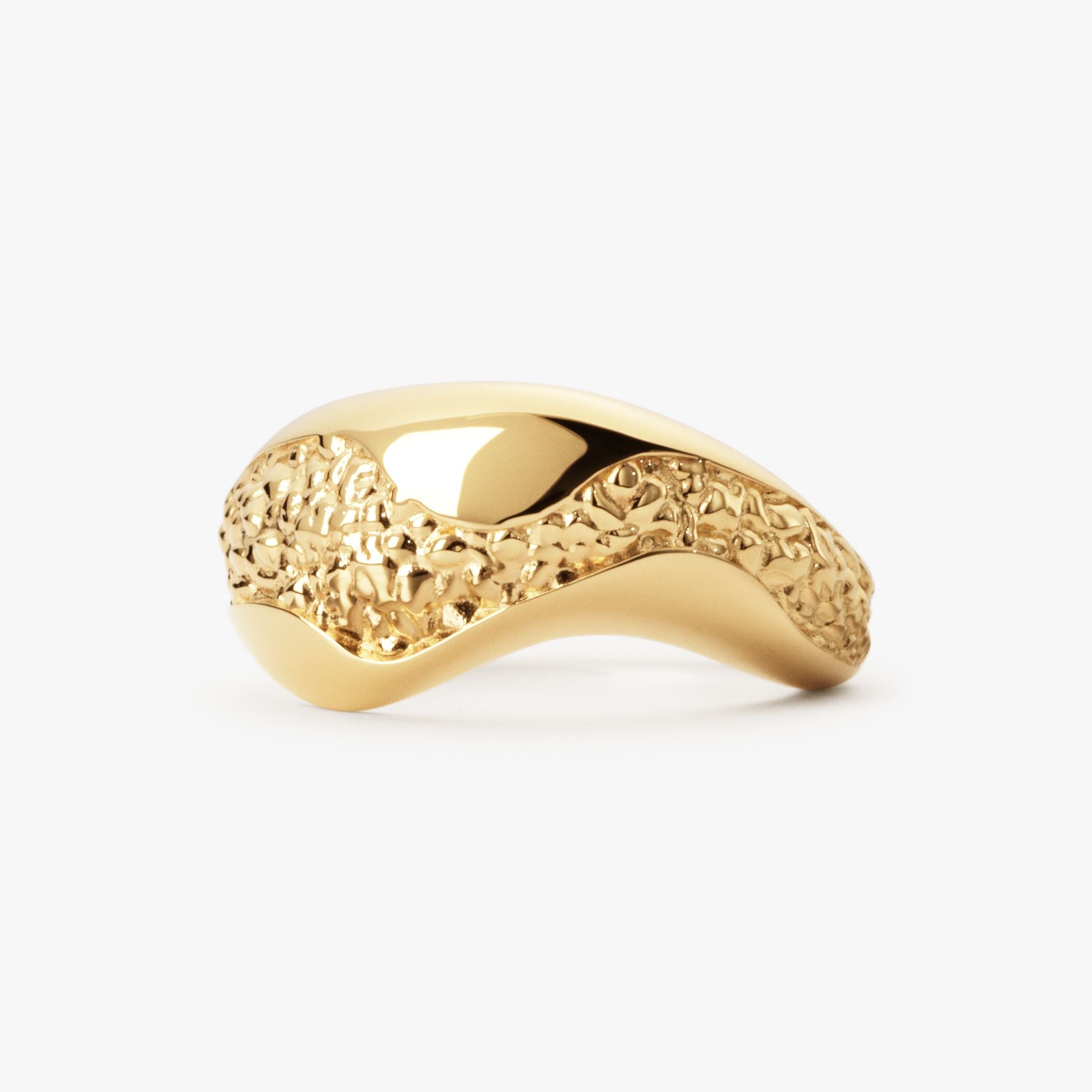 Curvy Essentia Ring