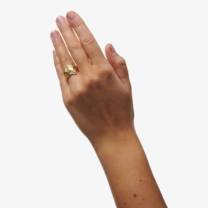 Large Blurry Layers Ring